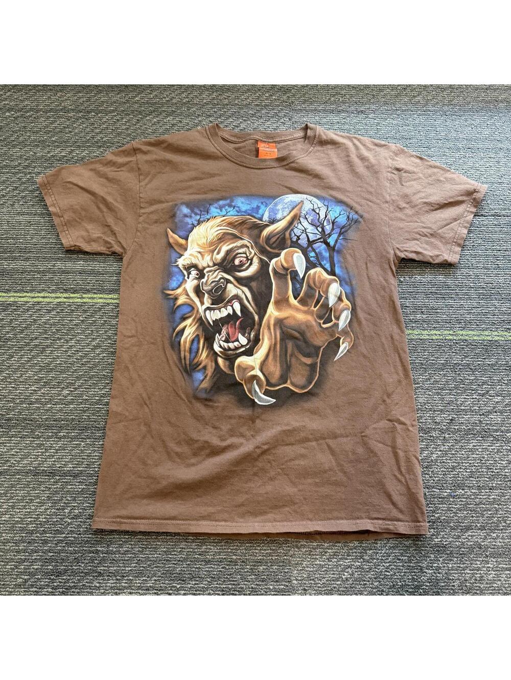 Roaring Werewolf T-shirt Halloween Brown rip-out Werewolf Horror Gothic Monster